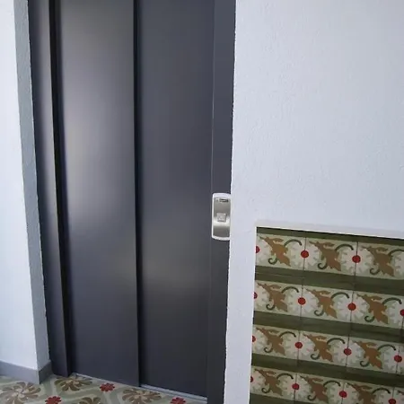 Апартаменты Fonda Comerc Estudio Doble